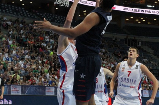 مسابقه بسکتبال جوانان آمریکا و صربستان