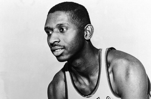 63 سال پیش در چنین روزی، ارل لوید اولین بازیکن سیاه پوست NBA لقب گرفت