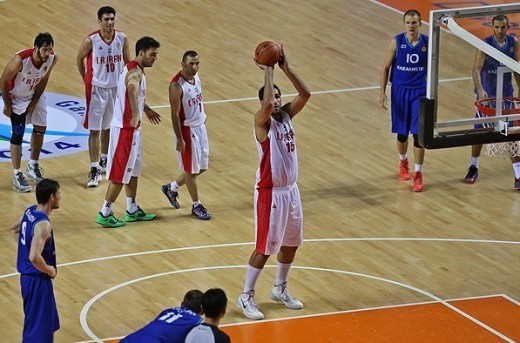 پیروزی تیم بسکتبال ایران برابر قزاقستان در نیمه نهایی بازی های آسیایی اینچئون
