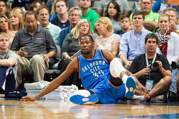 شکستگی پای کوین دورنت و دوری 6 تا 8 هفته‌ای از بسکتبال
