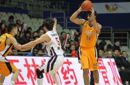 فصل عادی 2014-15 لیگ بسکتبال چین پایان یافت