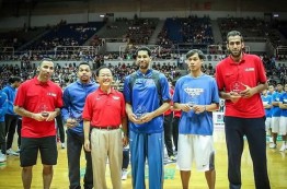تیم ایران جام قهرمانی مسابقات بسکتبال ویلیام جونز 2015 را دریافت کرد